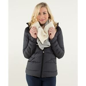 LULULEMON Falling Freely Neck Warmer Zipper Angel Wing Silver Grey Merino Wool